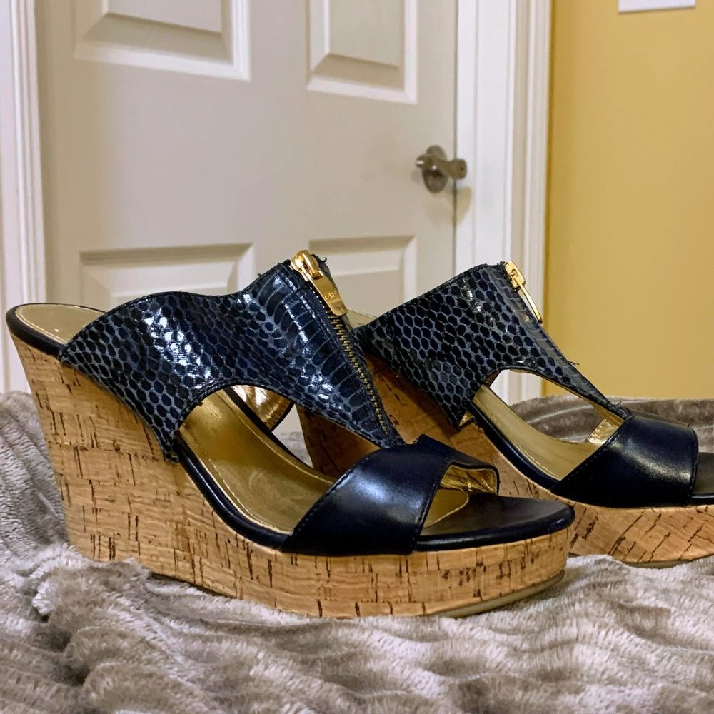 Marc Fisher Navy Blue Platform Wedge Shoe, Size 8